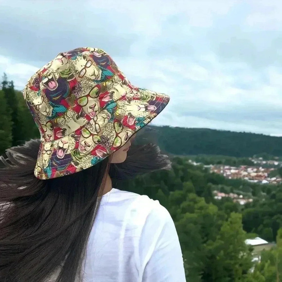 Boutique No Drama Laughing Llama Print Trendy Fully Reversible Bucket Hat OSFM - Picture 3 of 6